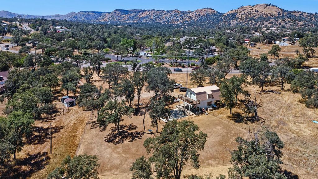Image 25 of property listing at 29696 Auberry Road, Prather, CA 93651