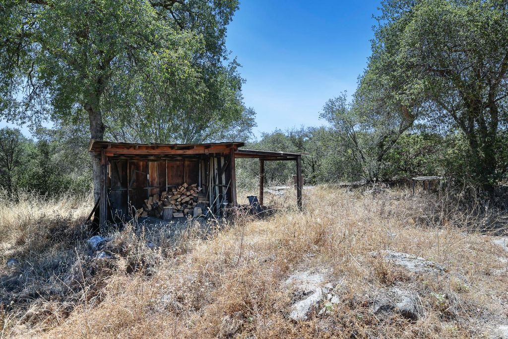 Image 30 of property listing at 29696 Auberry Road, Prather, CA 93651