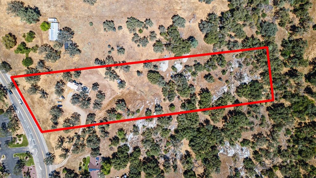 Image 40 of property listing at 29696 Auberry Road, Prather, CA 93651