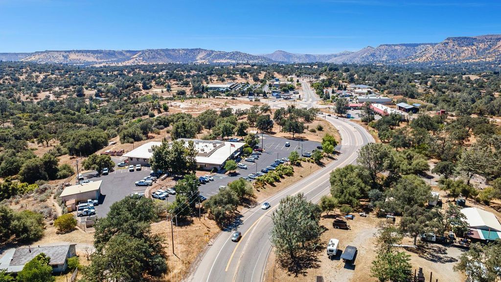 Image 41 of property listing at 29696 Auberry Road, Prather, CA 93651