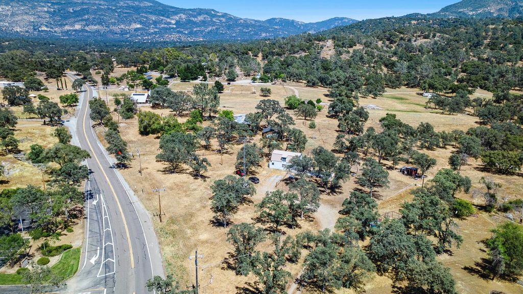 Image 42 of property listing at 29696 Auberry Road, Prather, CA 93651