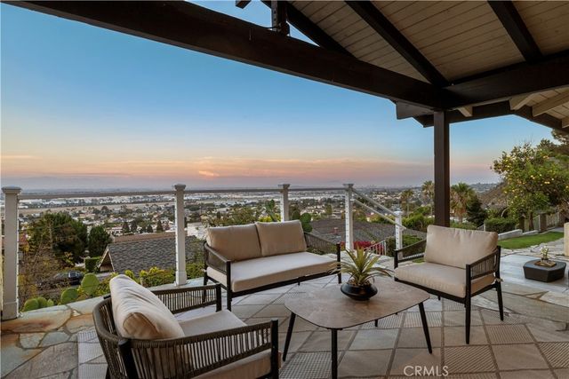 24880 Via Valmonte, Torrance, CA 90505