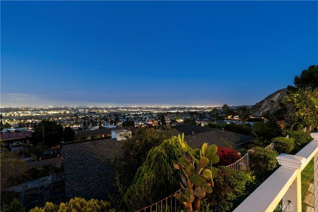24880 Via Valmonte, Torrance, CA 90505
