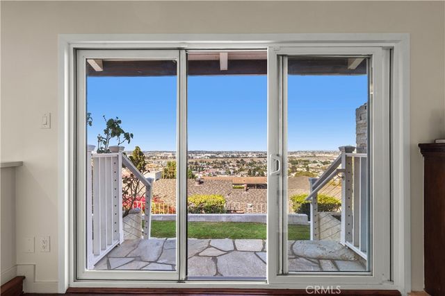 24880 Via Valmonte, Torrance, CA 90505