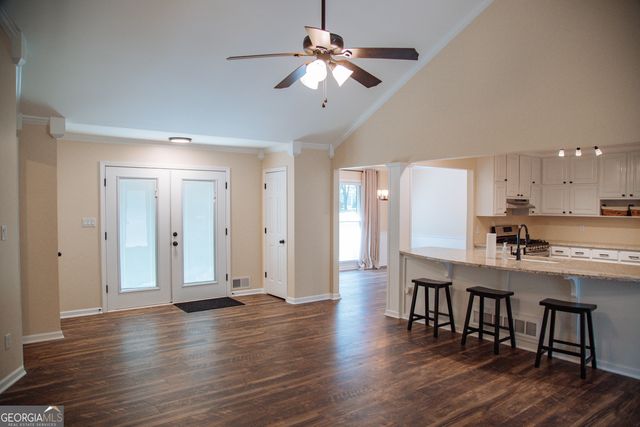 30 Laurelwood Circle, Griffin, GA 30224