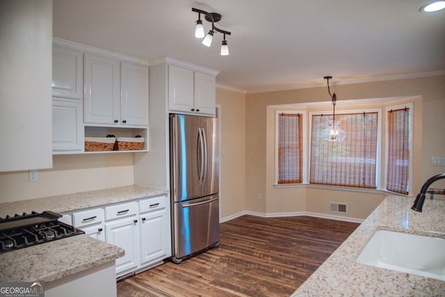 30 Laurelwood Circle, Griffin, GA 30224