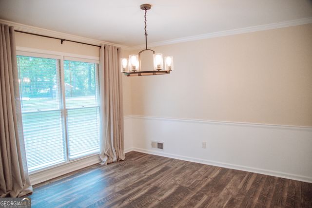30 Laurelwood Circle, Griffin, GA 30224