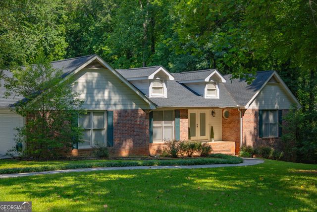 30 Laurelwood Circle, Griffin, GA 30224