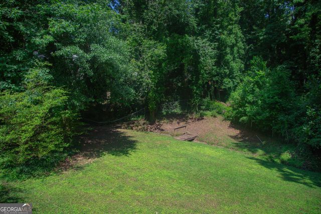 30 Laurelwood Circle, Griffin, GA 30224