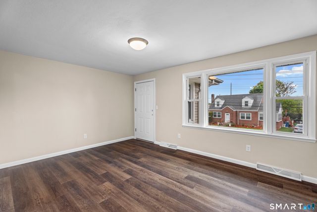 194 South End Road, New Haven, CT 06515