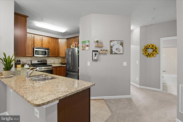 24546 BYRNE MEADOW SQ, Aldie, VA 20105