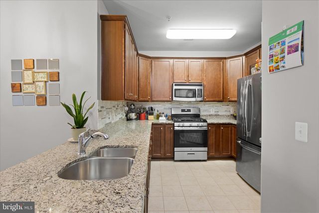 24546 BYRNE MEADOW SQ, Aldie, VA 20105