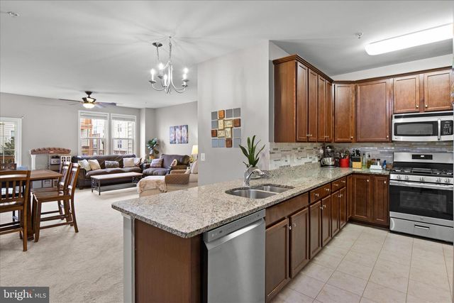 24546 BYRNE MEADOW SQ, Aldie, VA 20105