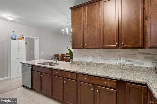 24546 BYRNE MEADOW SQ, Aldie, VA 20105