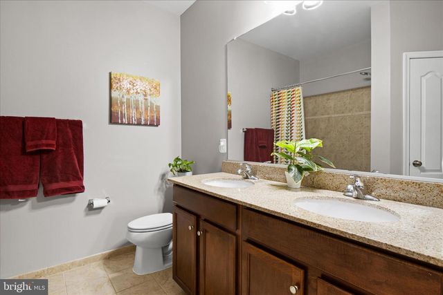 24546 BYRNE MEADOW SQ, Aldie, VA 20105