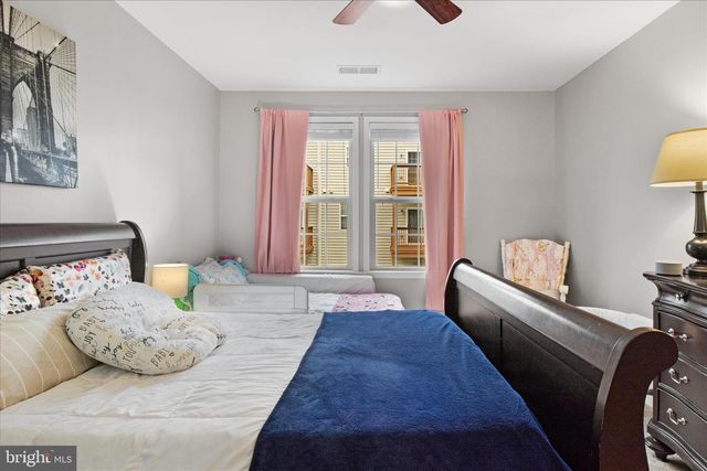 24546 BYRNE MEADOW SQ, Aldie, VA 20105