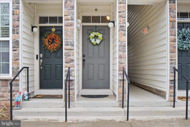 24546 BYRNE MEADOW SQ, Aldie, VA 20105