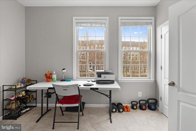 24546 BYRNE MEADOW SQ, Aldie, VA 20105