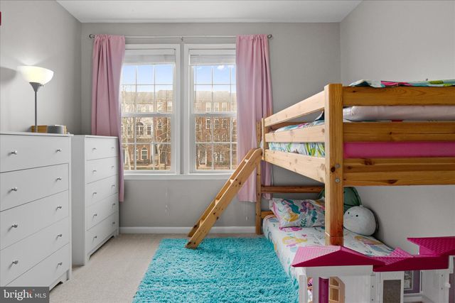 24546 BYRNE MEADOW SQ, Aldie, VA 20105