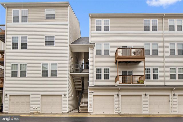 24546 BYRNE MEADOW SQ, Aldie, VA 20105