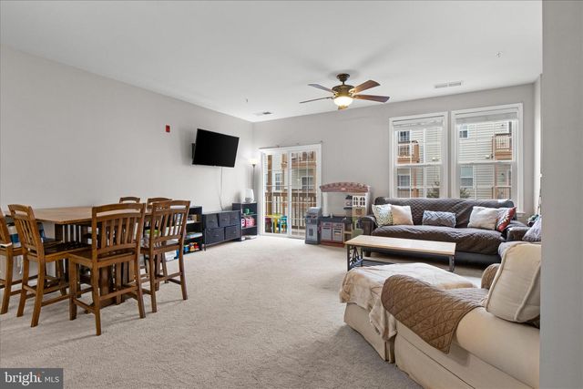 24546 BYRNE MEADOW SQ, Aldie, VA 20105