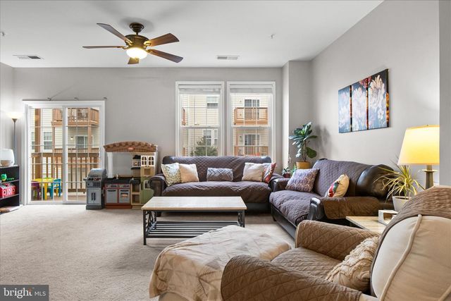 24546 BYRNE MEADOW SQ, Aldie, VA 20105