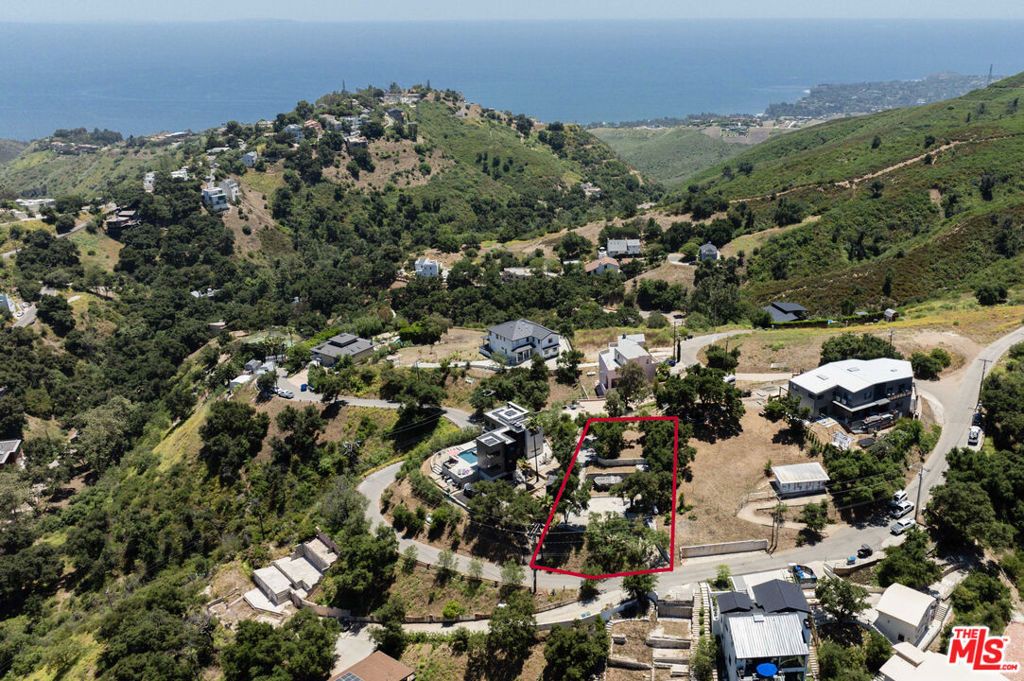 27084 Old Chimney Road, Malibu, CA 90265 — photo 2
