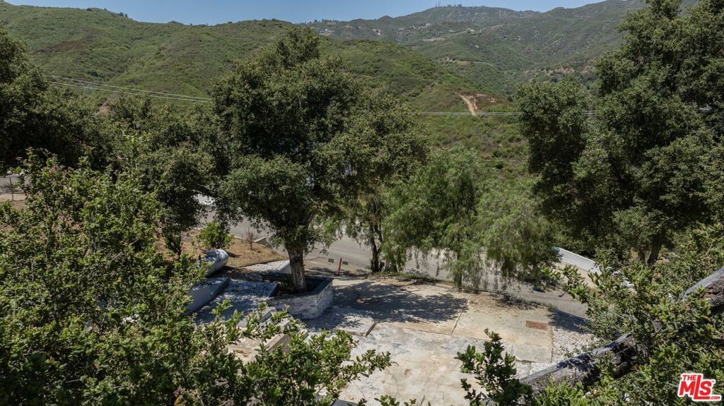 27084 Old Chimney Road, Malibu, CA 90265 — photo 5