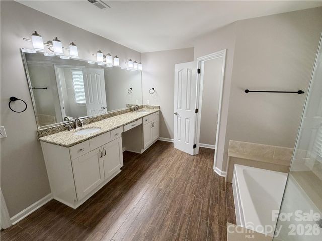 6000 Hunter Lane, Matthews, NC 28104