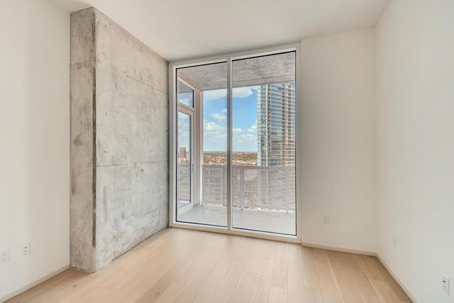 301 West Ave 2003, Austin, TX 78701