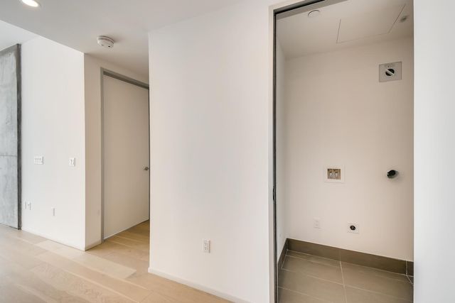 301 West Ave 2003, Austin, TX 78701