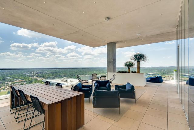 301 West Ave 2003, Austin, TX 78701