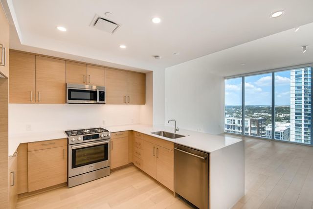 301 West Ave 2003, Austin, TX 78701