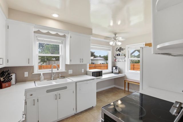 4828 N Washington St, Spokane, WA 99205