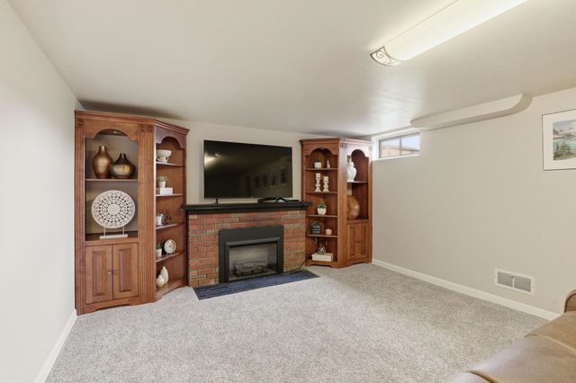 4828 N Washington St, Spokane, WA 99205