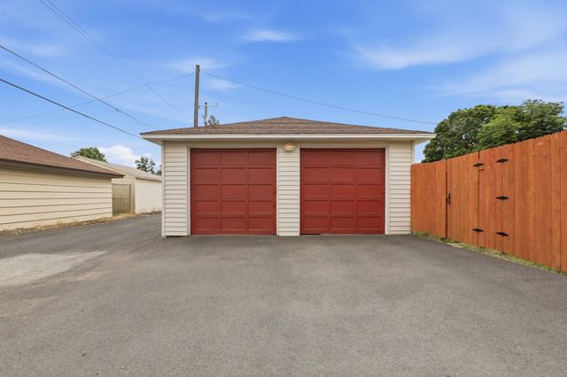 4828 N Washington St, Spokane, WA 99205