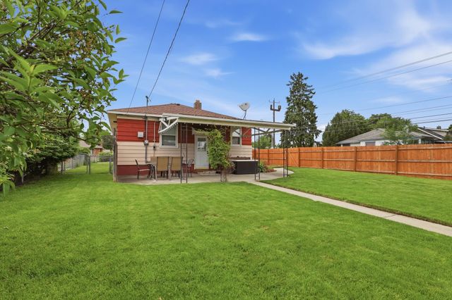 4828 N Washington St, Spokane, WA 99205