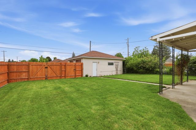 4828 N Washington St, Spokane, WA 99205