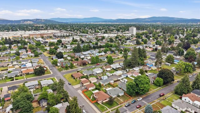 4828 N Washington St, Spokane, WA 99205