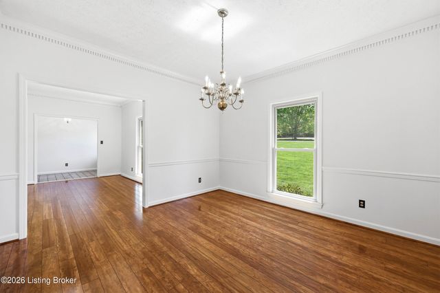 1507 Colonial Ct, Goshen, KY 40026