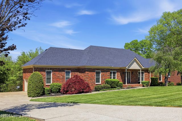 1507 Colonial Ct, Goshen, KY 40026
