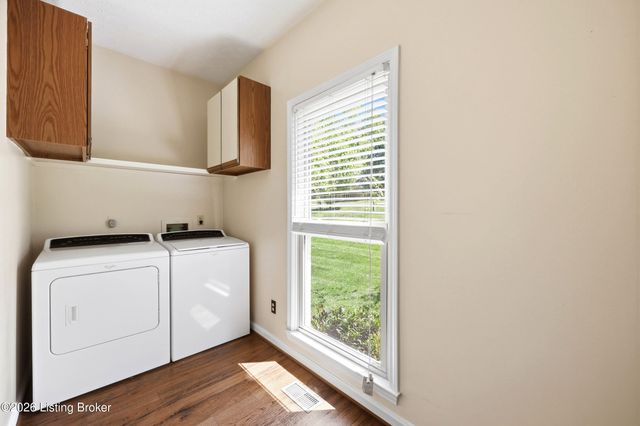 1507 Colonial Ct, Goshen, KY 40026
