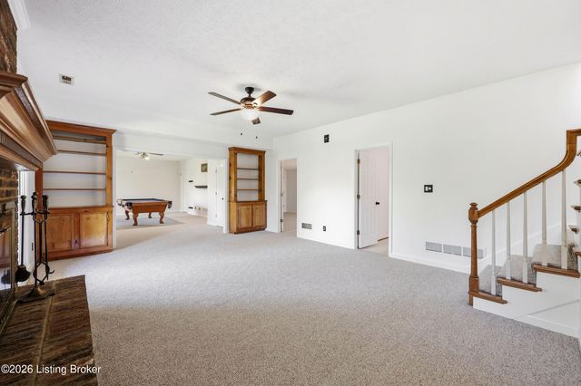 1507 Colonial Ct, Goshen, KY 40026