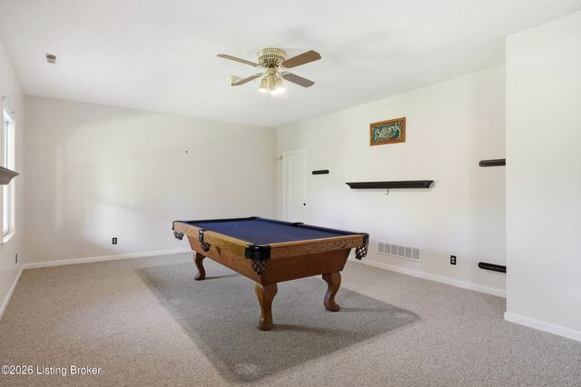 1507 Colonial Ct, Goshen, KY 40026
