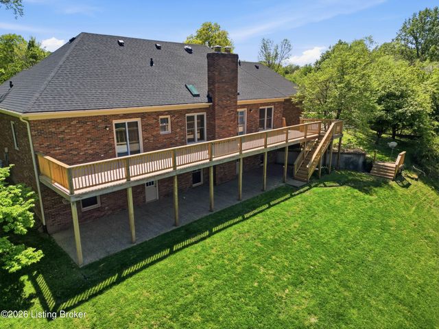 1507 Colonial Ct, Goshen, KY 40026
