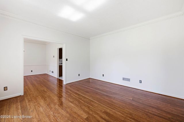 1507 Colonial Ct, Goshen, KY 40026