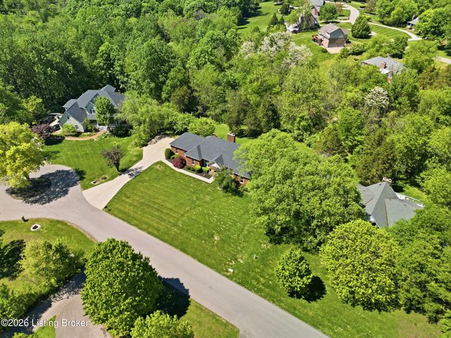 1507 Colonial Ct, Goshen, KY 40026