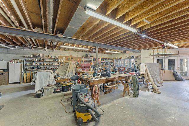 227 County Road 3321, Eureka Springs, AR 72632