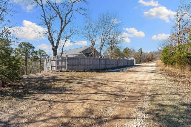 227 County Road 3321, Eureka Springs, AR 72632