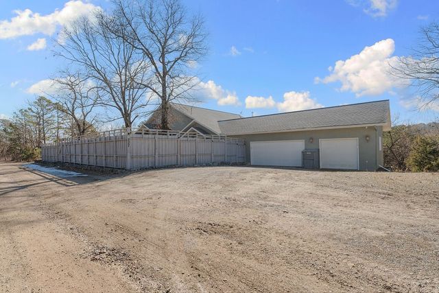 227 County Road 3321, Eureka Springs, AR 72632